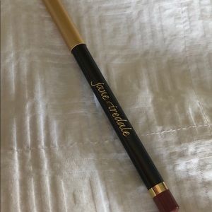 Jane Iredale lip liner in terra cotta